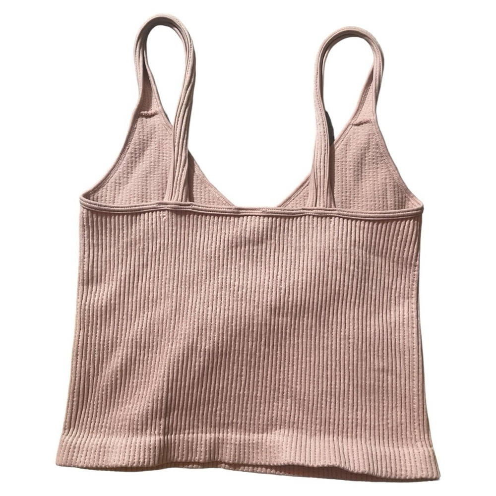 Dynamic Style Ribbed Baby Pink Crop Top. - Picture 2 of 3